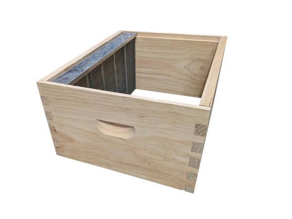 queen containment cage