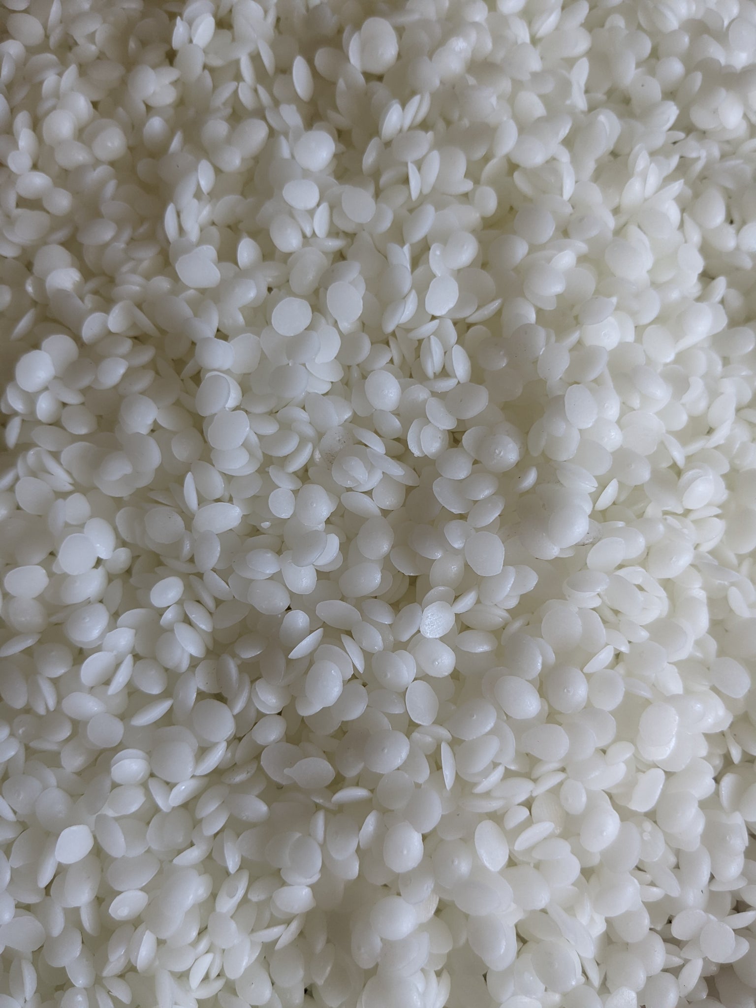Microcrystalline wax beads pellets