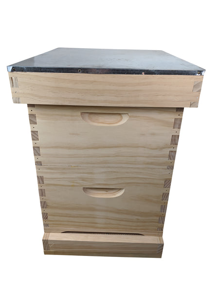 bee hive with telescopic lid